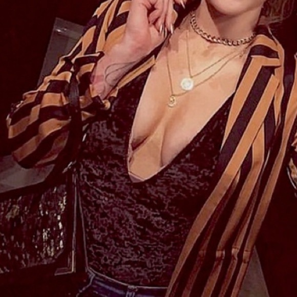 Victoria’s Secret long sleeve velvet super plunge body suit - Picture 3 of 6